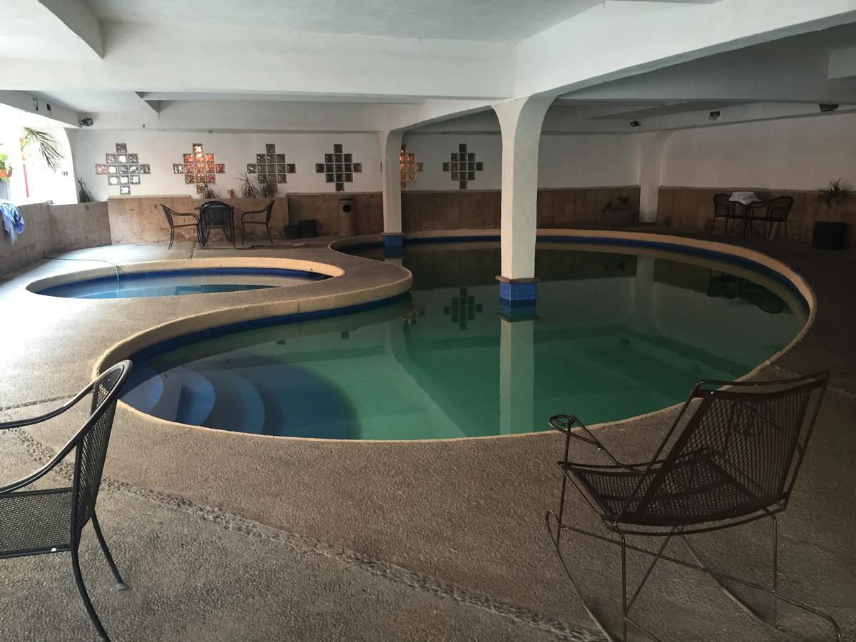 Los Nogales Inn Camargo 外观 照片