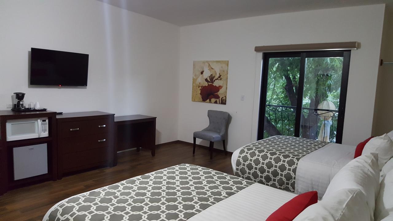 Los Nogales Inn Camargo 外观 照片