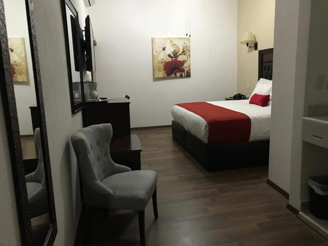 Los Nogales Inn Camargo 外观 照片